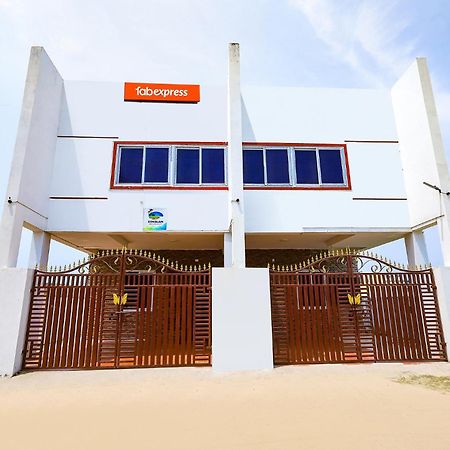 Готель Fabexpress Kovalam Residency Ченнаї Екстер'єр фото