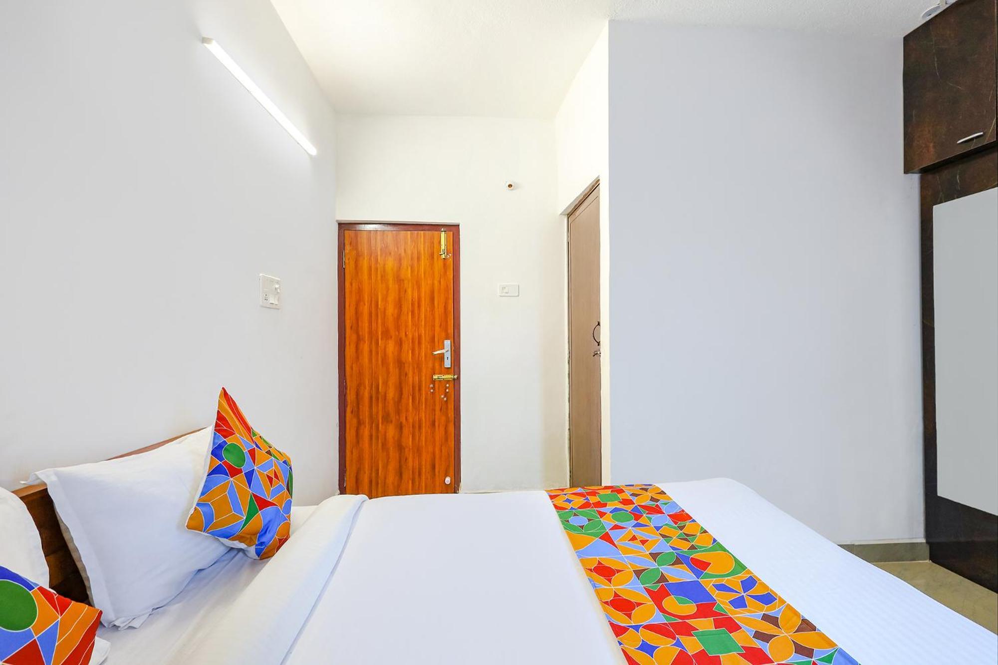 Готель Fabexpress Kovalam Residency Ченнаї Екстер'єр фото