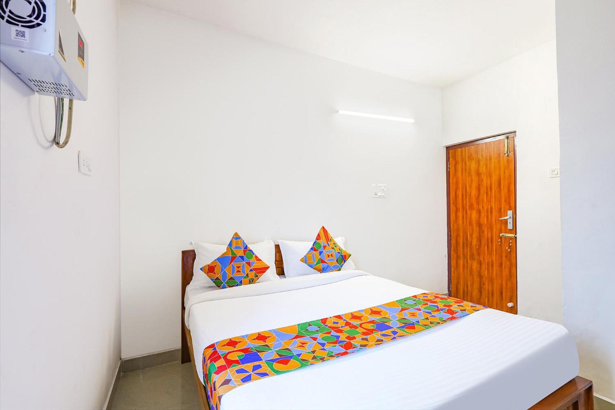 Готель Fabexpress Kovalam Residency Ченнаї Екстер'єр фото